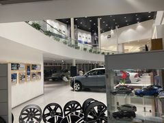 -杭州中沃沃尔沃4S店(滨江区店)