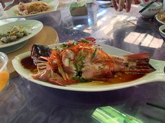 -三亚新鸿港水果一级批发市场
