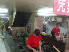 -江三王记牛杂馆(总店)