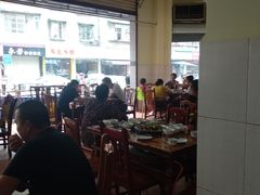 大堂-佘记全家福芋儿鸡(向阳街总店)