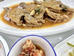 -丹水桥地锅鱼·翘嘴鲌·地方特色全鱼宴(丹江口大坝店)