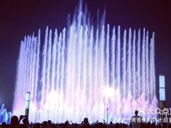 -东港音乐喷泉广场