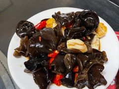 -周老三跷脚牛肉·全牛火锅(非遗传承店)