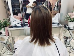 -BULB STUDIO 巴柏明星发型工作室