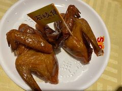 招牌烤乳鸽-石岐佬中山菜馆(张溪店)