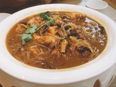 小鸡炖蘑菇-上关雪東北菜(中房金谊店)