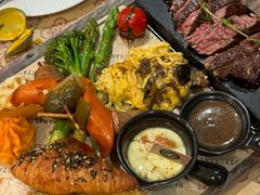 -Mark&Mars Restaurant