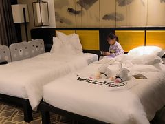 -三亚湾海居铂尔曼度假酒店