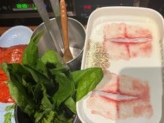 -老牌坊云南鱼豆花火锅(哈西万达店)