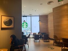 大堂-星巴克(北京复兴路店)