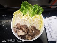 -红鼎豆捞·非遗鲍皇汤火锅(宝丰路店)