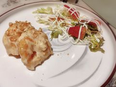 招牌沙汁大虾球-T館·花园艺术餐厅