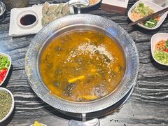 -老船舫·现做活鲜鱼馆(东郊记忆店)