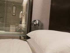 -上海龙之梦万丽酒店