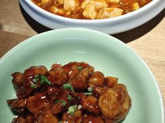 牛肝菌麻婆豆腐-弄堂里(阿里西溪A区店)