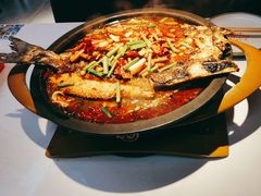 -鸣记脆皮烤鱼·海鲜烤鱼(三八广场店)