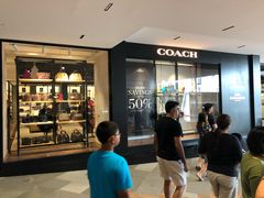 -伯肯黑德角名品折扣购物中心