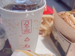 -麦当劳(保利若比邻店)