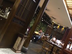 -阿瓦山寨·湘菜现炒·剁椒鱼头王(咸阳总店)