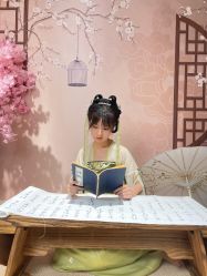 -一揽芳华汉服旗袍体验馆(拙政园店)