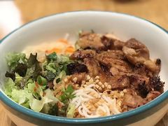 烤鸡扒配捞檬粉-越小品·越南餐厅(万科里店)