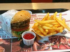 -The Habit Burger Grill 哈比特汉堡(复兴soho店)