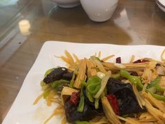 -鲁南仔·滕州炒鸡(经三路店)