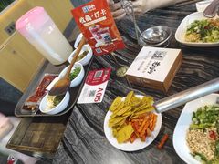 -老船舫·现做活鲜鱼馆(东郊记忆店)