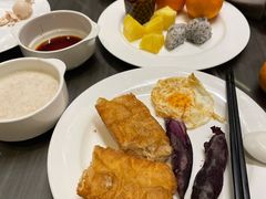 -上海滴水湖皇冠假日酒店