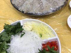 -官塘陈记鱼生·潮汕砂锅粥·牛肉火锅(潮枫路总店)