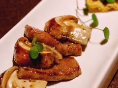 白牛肝菌牛肉配葛仙米豌豆荚-三利音·东方司宴(外滩店)