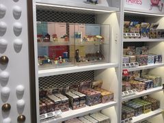 -泡泡玛特POPMART(蓝色港湾店)