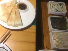 地锅馍-小小河边鱼(天润城店)