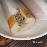 不知道是太饿了，还是太好吃了，反正我们一大一小