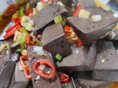 辣炒鸭血-金卯白肉罩火烧