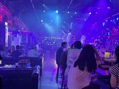 -喜鹊音乐酒馆(西街店)