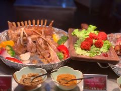 -亚洲国际大酒店·云顶阁旋转自助餐厅