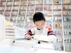 -钟书阁(松江泰晤士小镇店)