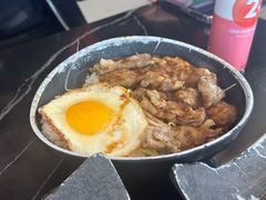 烤牛肉盖饭-HONGA HONGA雄家(曹路店)