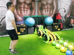 -征成健身连锁私教工作室(九公里店)