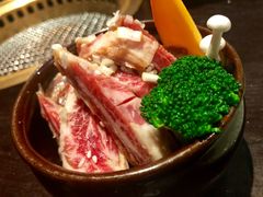 -山川小町·极番烧肉(新地假日广场店)