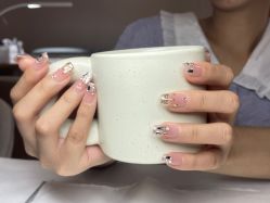 -UGIRL有个美甲