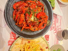 -肥肥虾庄·金牌油焖大虾(汉街SKP店)