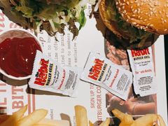 -The Habit Burger Grill 哈比特汉堡(复兴soho店)