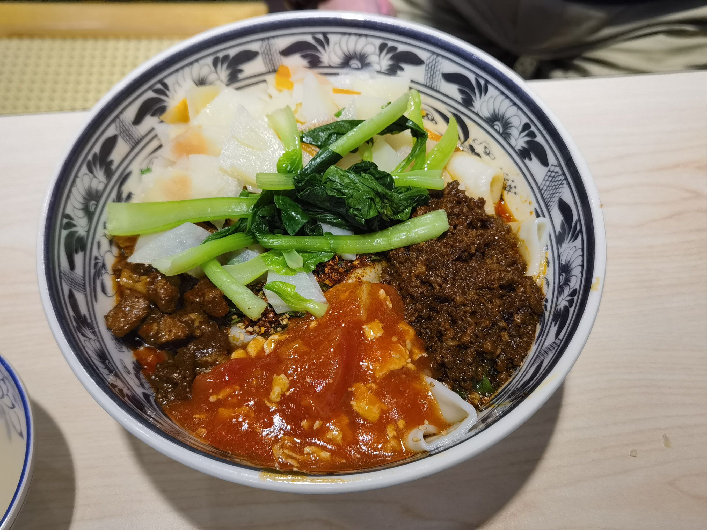 今天吃碗油泼面#城市尝鲜计划#裤带面#好吃的面#油泼扯面#臊子面#油泼