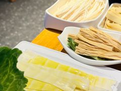 -小媳妇重庆火锅(杉杉普陀天地店)