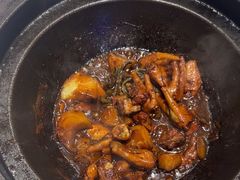 -咱屯子铁锅炖直营店(保利店)