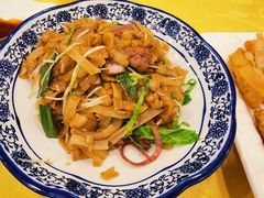 大排档炒牛河-粤·向群饭店(泮塘路店)