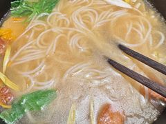 -银米·云南传统过桥米线(双廊黑金冠店)