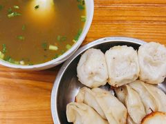 -黄阿姨锅贴大王(万航渡路店)